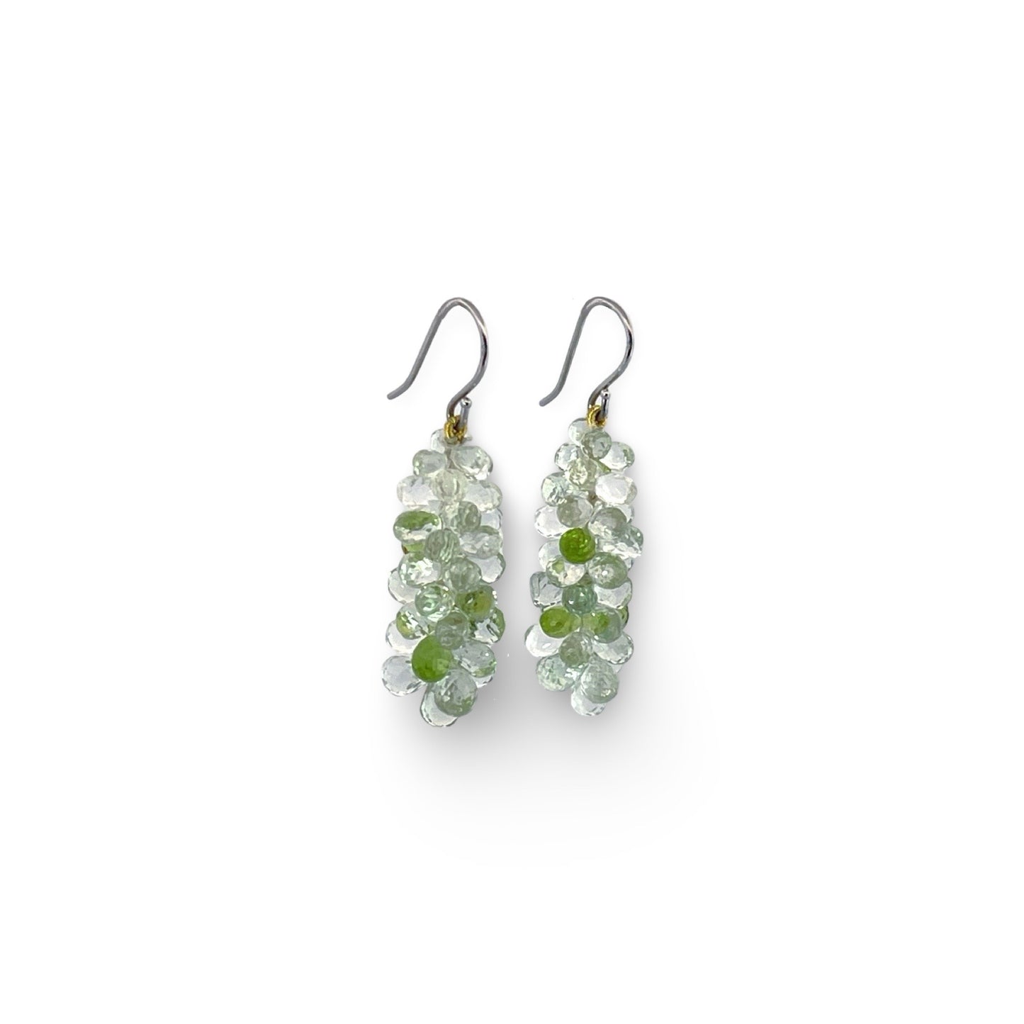 Earrings 18k white gold with briolettes in rock crystal and peridot