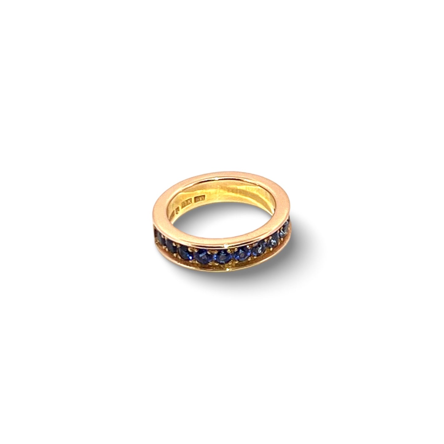 Ring i Rött Guld med 11st Safirer om 2,4mm