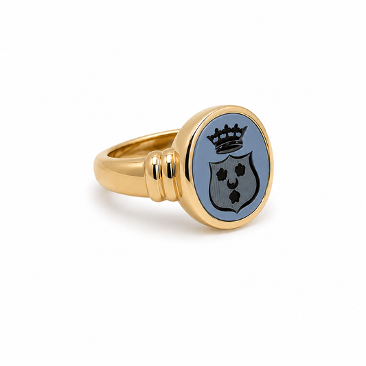 Vapenring 18k oval sardonyx graverad m vapen och krona